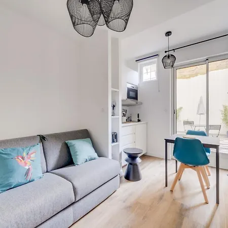 Lovely In Chartrons With Terrace Apartment